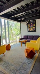 Lounge Bar